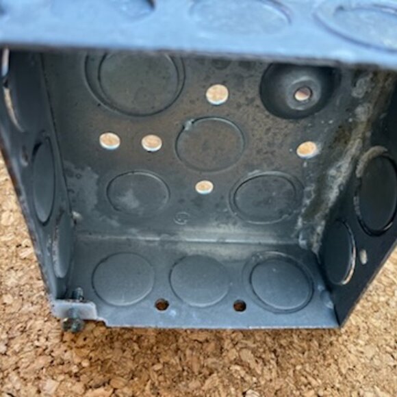 Two - Southwire 4 Square Junction box Welded - Picture 4 of 8